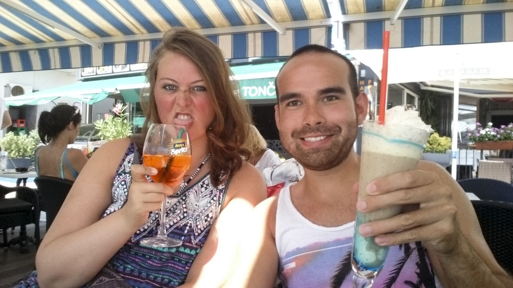 Ik heb ook eindelijk eens Aperol Spritz gedronken. GADVER! Wat een teleurstelling... Veel te bitter voor mij!